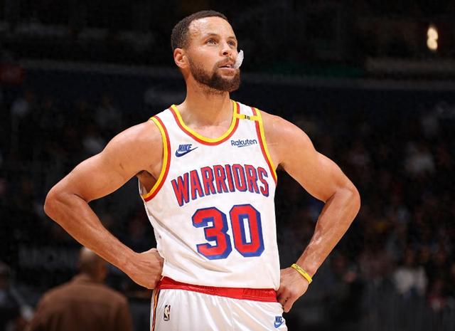 包含老鹰遭遇惨败，球队亟需调整的词条