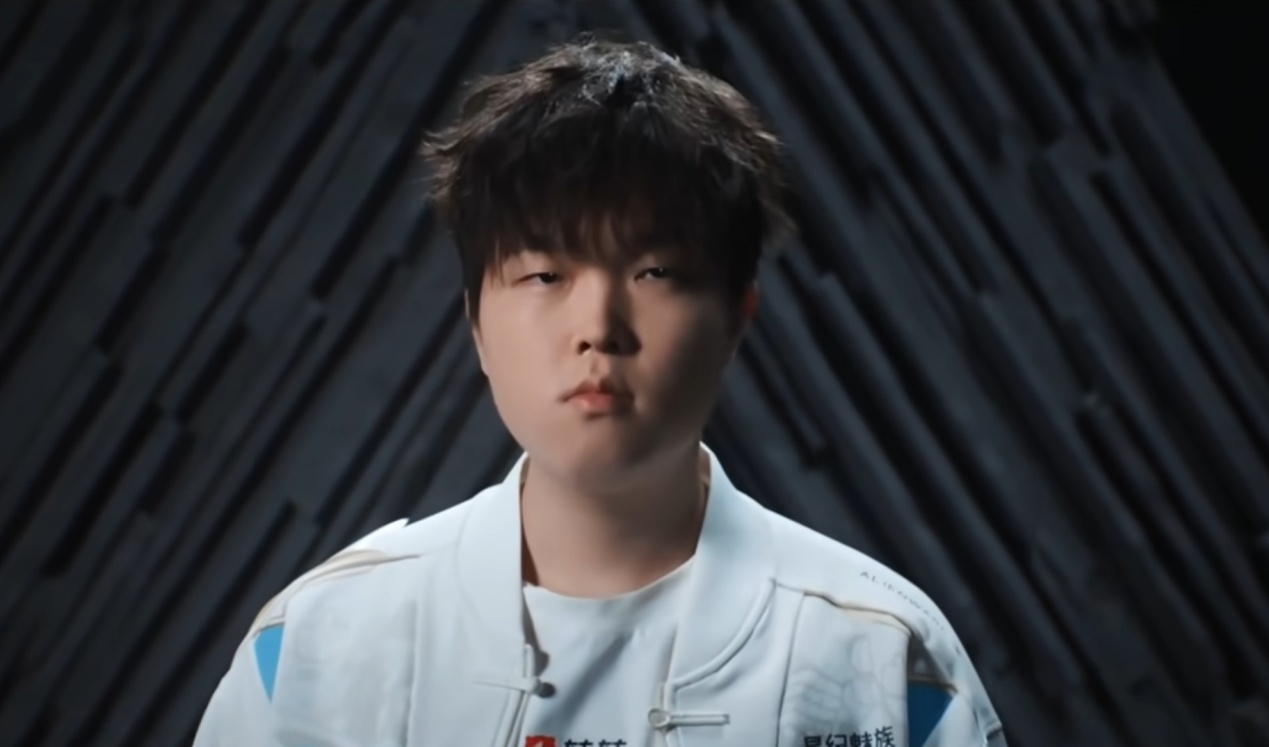  Rookie迎来十五赛季高光表现，TES球迷沸腾！